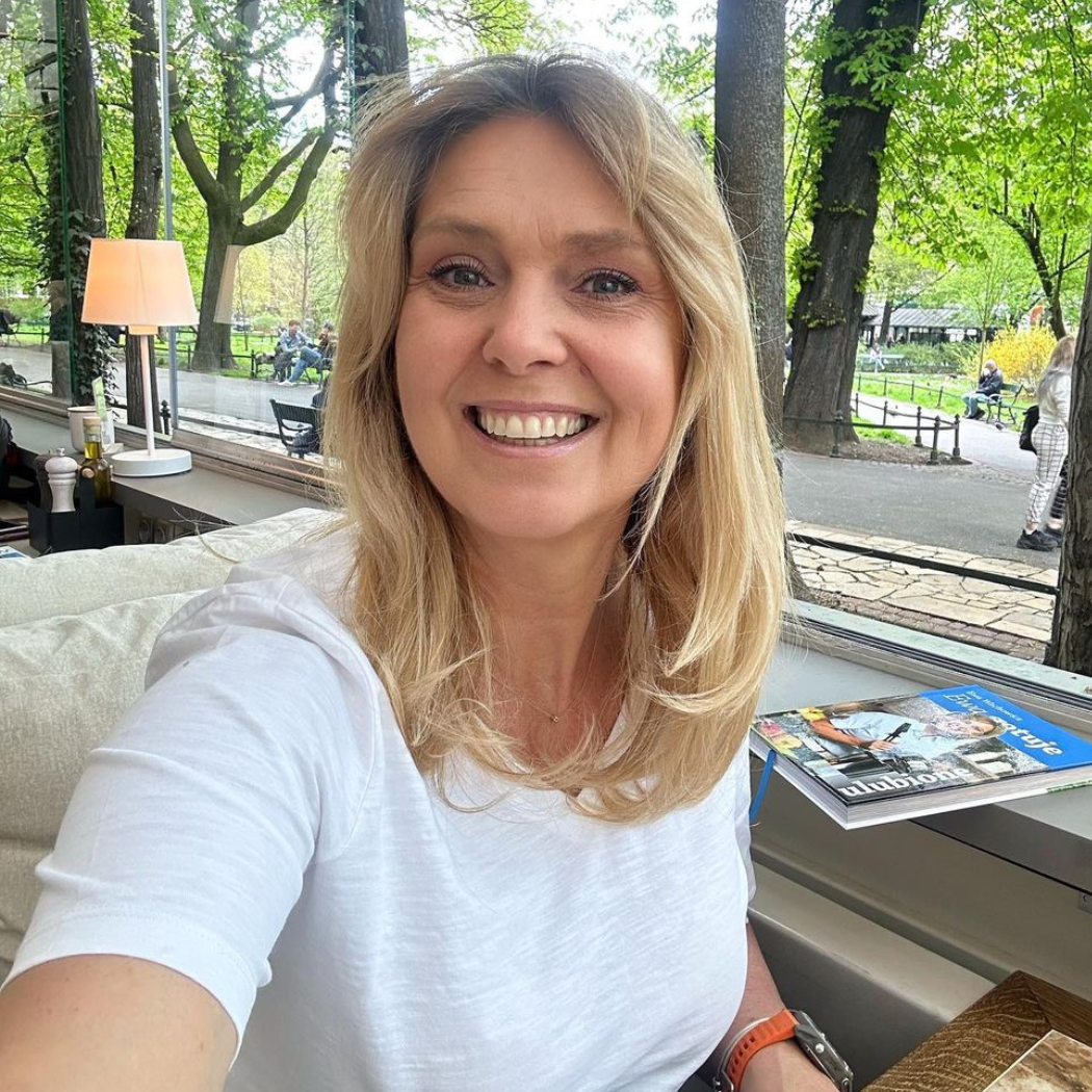 „Piękne butki”. Ewa Wachowicz włożyła najwygodniejszy model na wiosnę i zachwyciła fanów